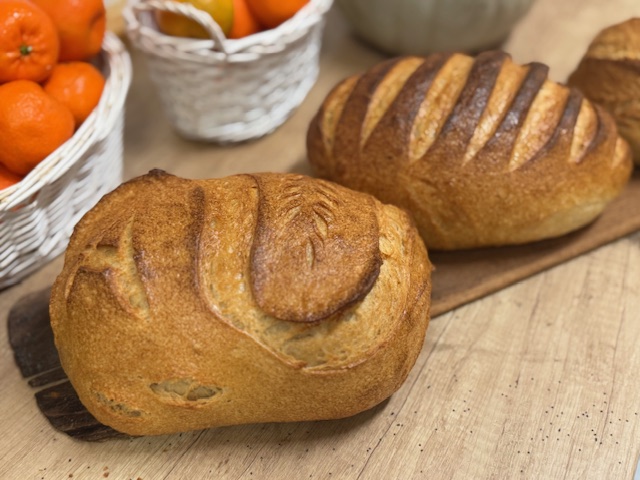 Pékmunka a SzeretetMorzsa pékségben